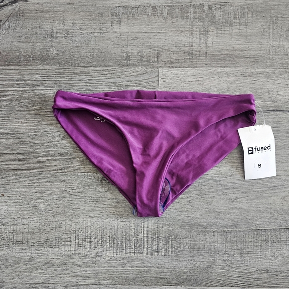 Fused Hawaii purple bikini bottom women's size small - Picture 1 of 5